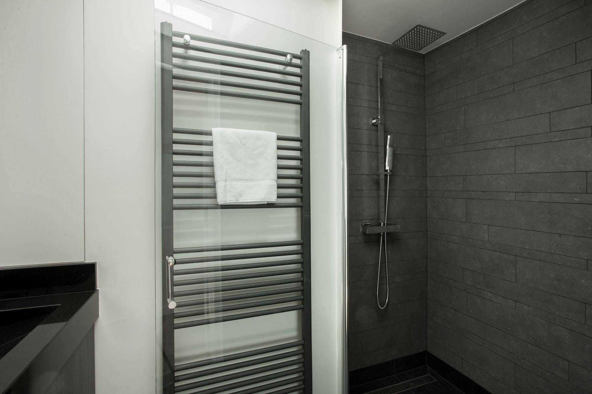 Stayci Serviced Apartments Denneweg กรุงเฮก ภายนอก รูปภาพ